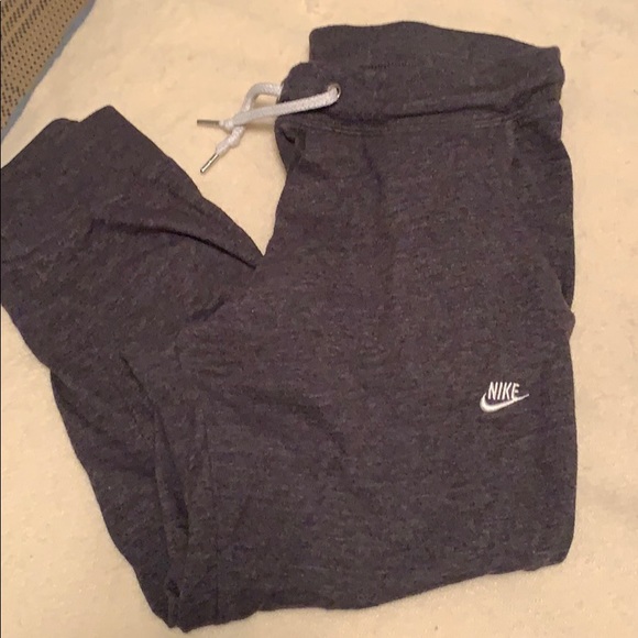 Nike sweat pants (3/4 length) - Picture 1 of 3
